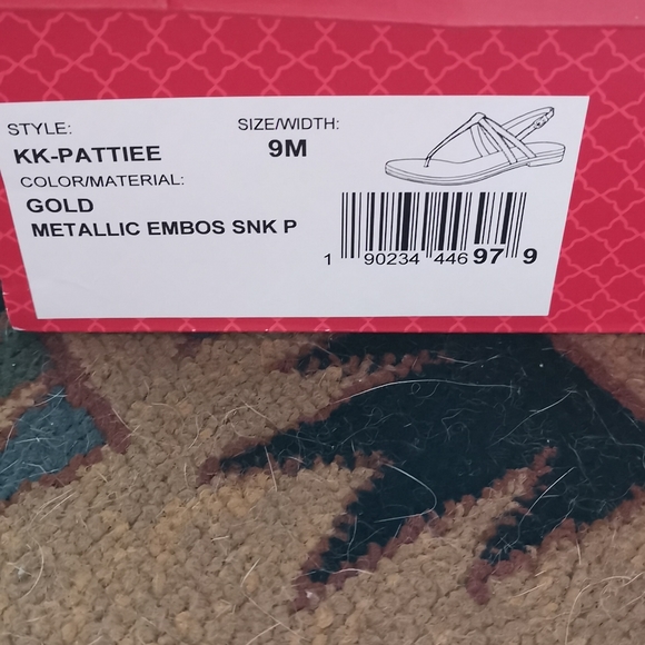 Kelly and Katie thong sandal - Picture 4 of 4